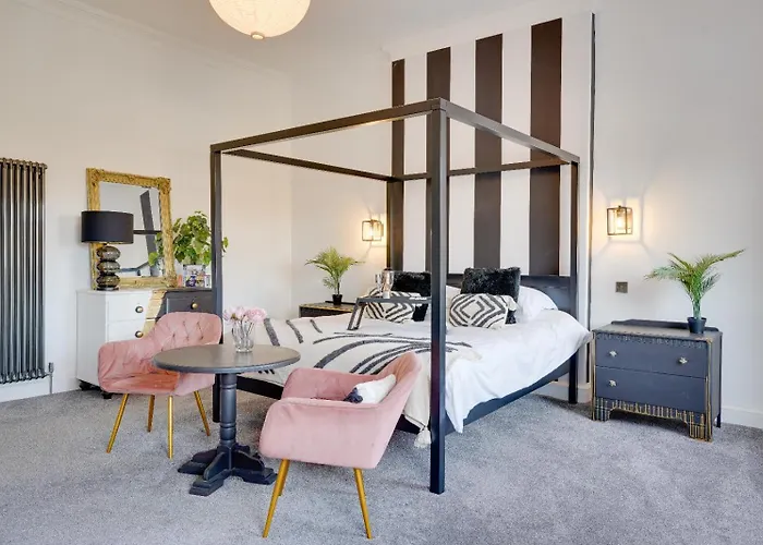 No 2 At The Rocketroom Apartments